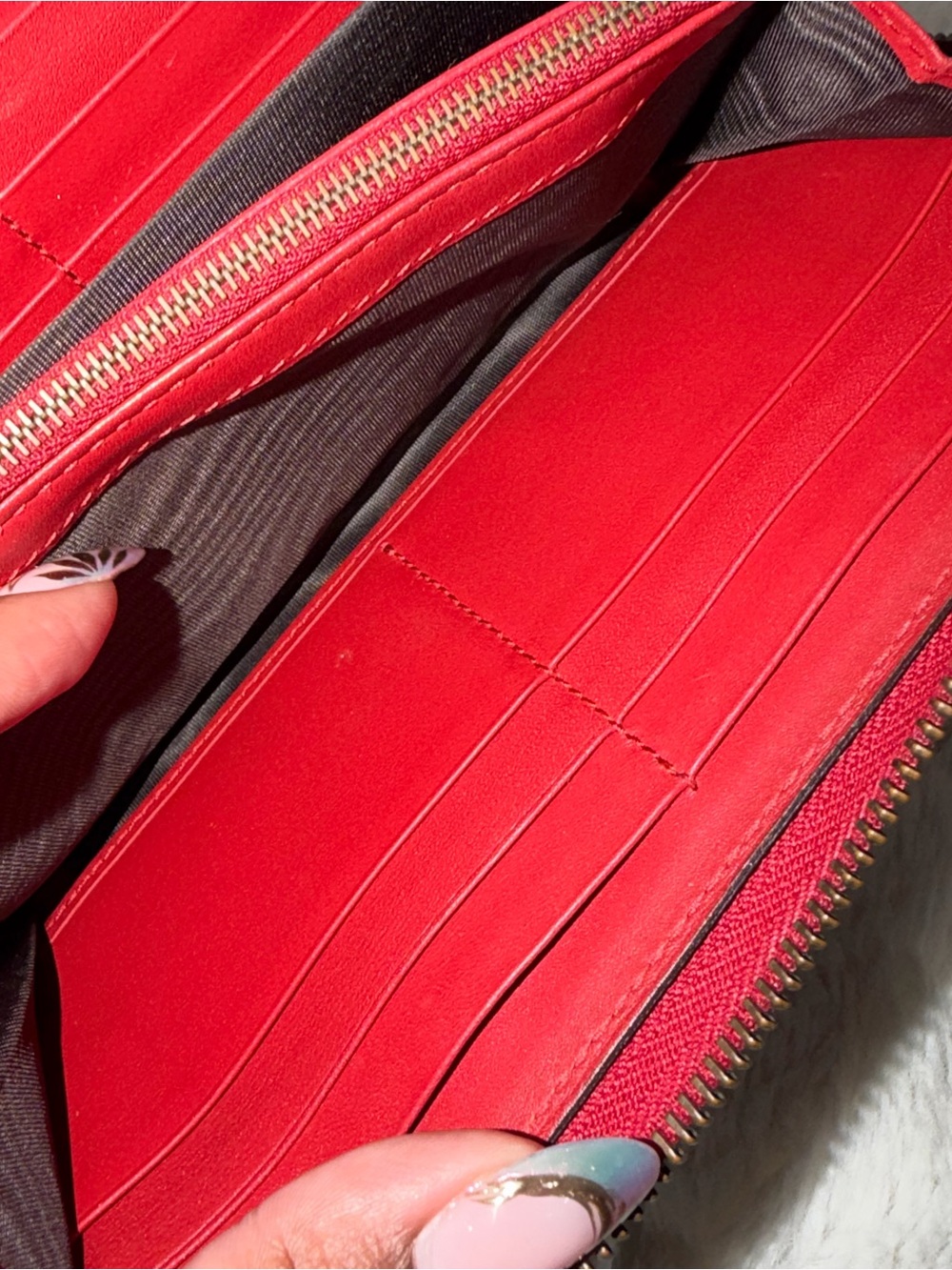 Gucci Queen Margaret Bee Zip Wallet- GOOD CONDITION - Picture 10 of 13